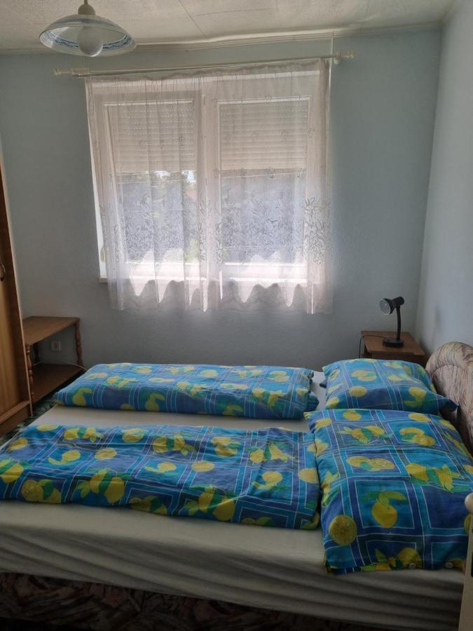 Taban Vendeghaz Balatonlelle Bed & Breakfast Exterior photo