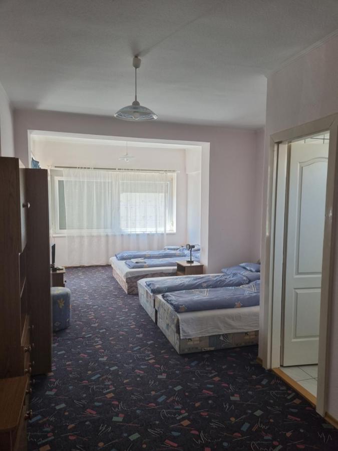 Taban Vendeghaz Balatonlelle Bed & Breakfast Exterior photo